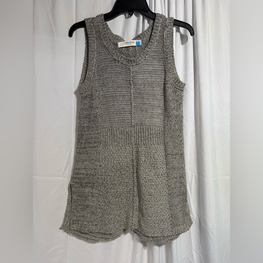 Worn once Sparrow Textured Gray Knit Top Sz S (7QD)